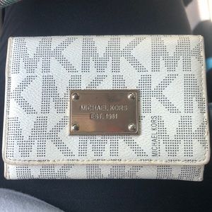Michae Kors 3 fold wallet